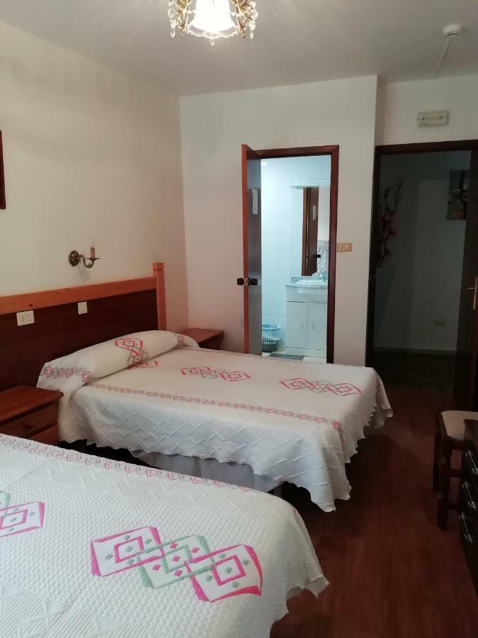 Pension Carmen ** ซันเชนโช ภายนอก รูปภาพ